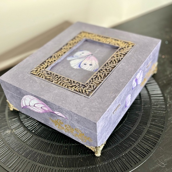 Violet Painted Vintage Jewelry Box - Picture 13 of 14